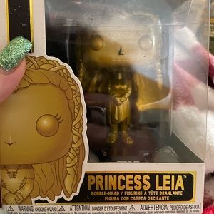 Pop brand Star Wars princess gold